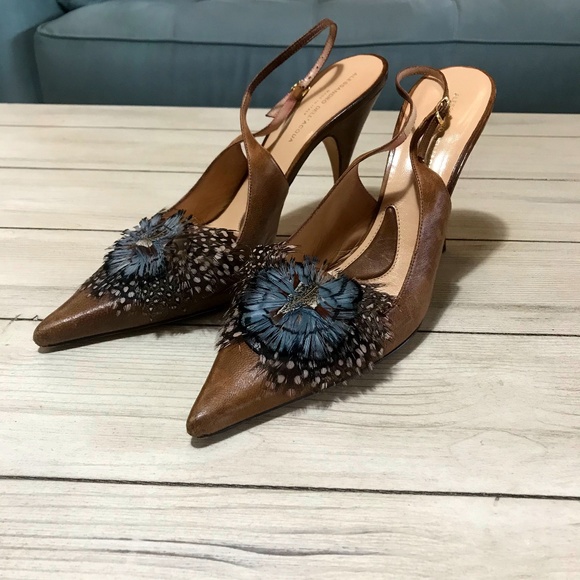 Alassandro Dell'Acqua Shoes - Alessandro Dell'Acqua Feather and Leather Pumps